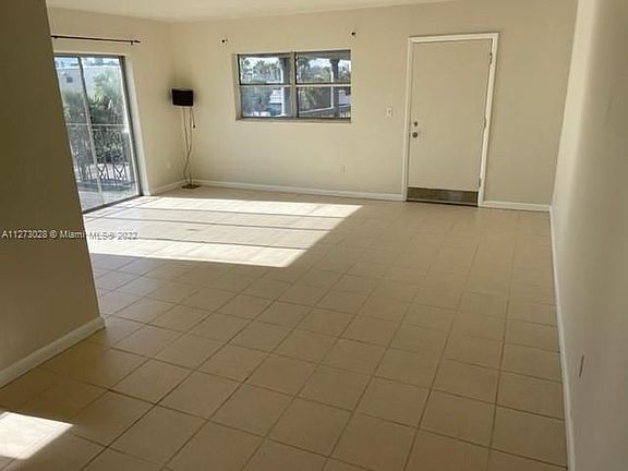 2nd image of 16215 NE 18th Ct APT 314