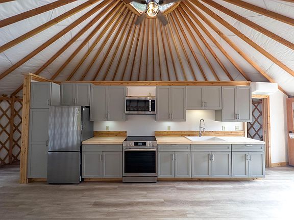 Full kitchen with new appliances