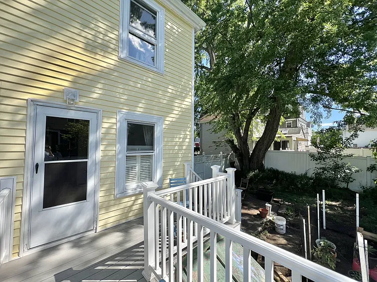 18 Richardson St #16 — Photo 14