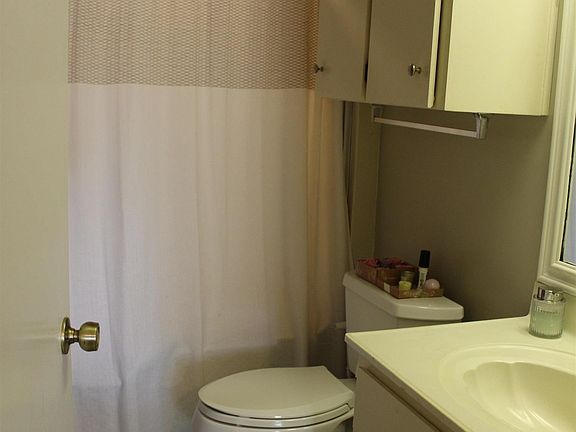 3rd image of 9560 Villas Dr #1A