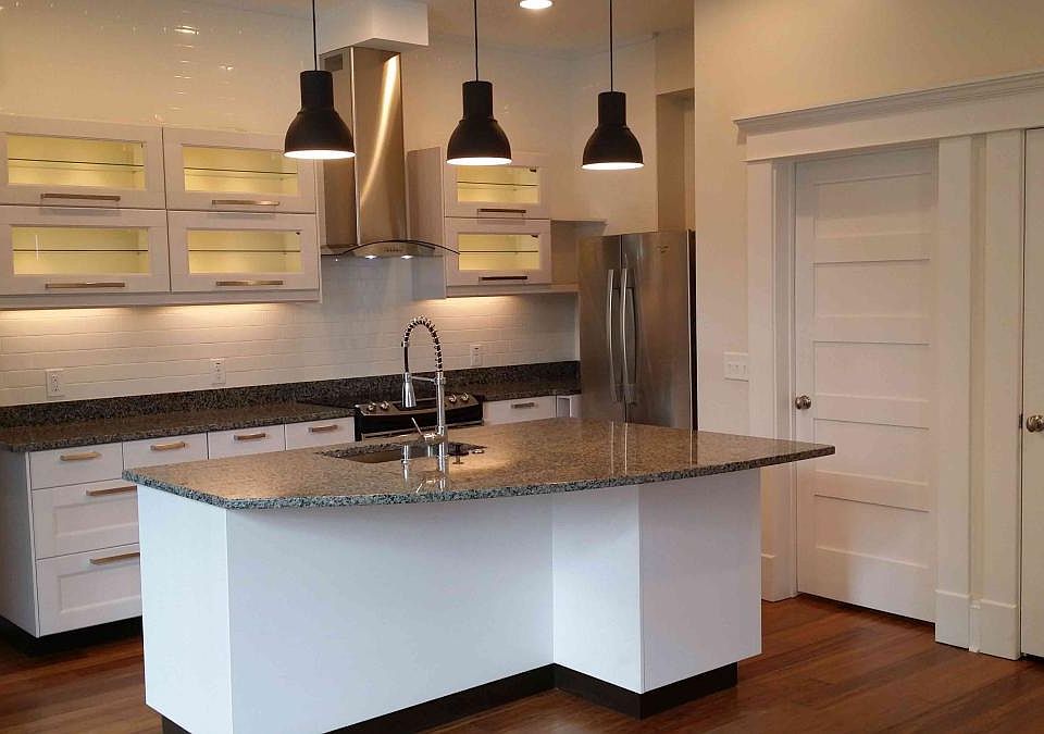 Cook's Kitchen - Loads of Storage