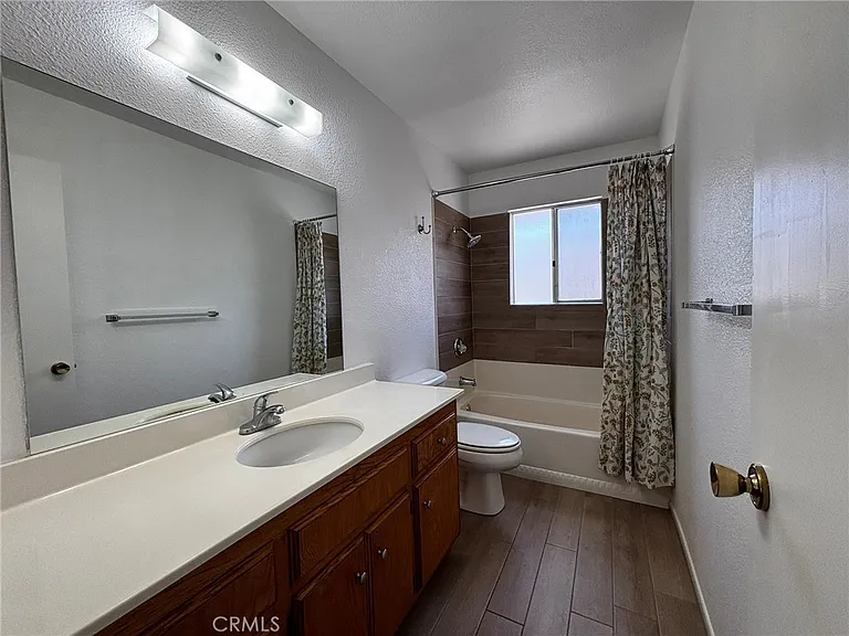 743 Evergreen St — Photo 14