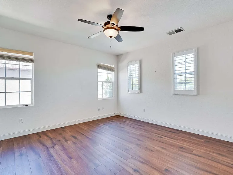 675 W Esplanade Dr — Photo 17