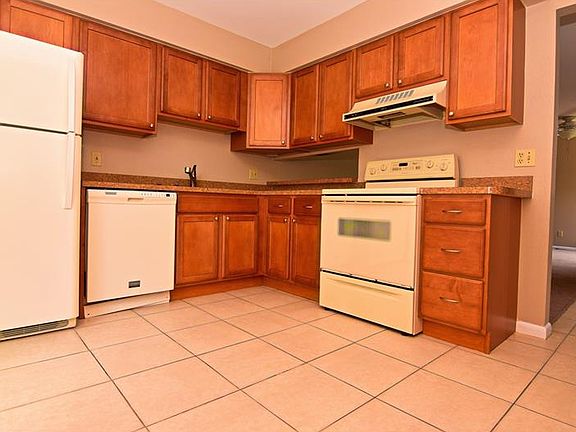 5th image of 11002 Redberry Way