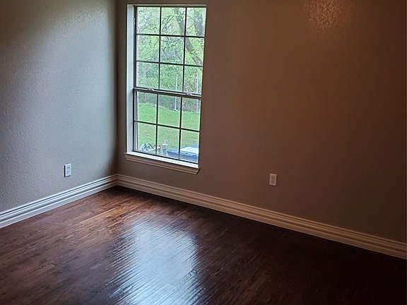 5th image of 2108 Sunnybrook Ln