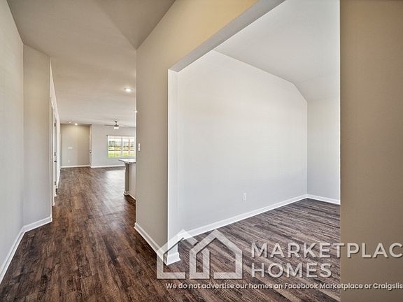 5th image of 4022 Ryan Dr SW