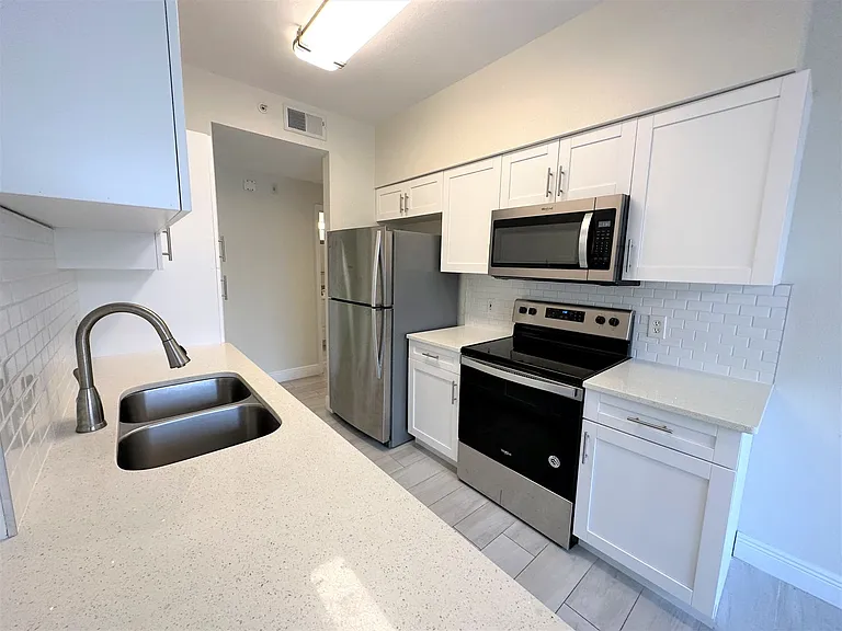 7950 Preserve Cir #825 — Photo 6