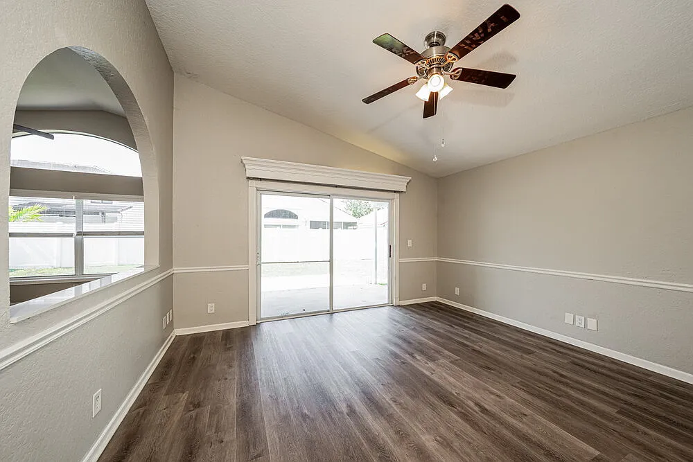 3 bed, 2.0 bath, 1840 sqft, $3,480 — Photo 3