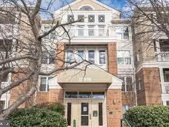 12919 Alton Sq, Herndon, VA