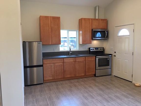 Tile floor and new appliances