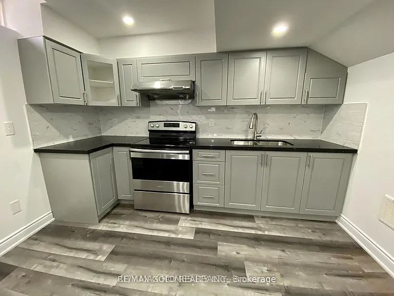 83 Commodore Dr #1 — Photo 10