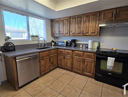 4th image of 8130 N 33rd Dr Unit 3