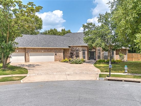 4500 W Goldenacre Ln, Rogers, AR 72758