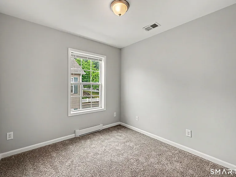 149 S Main St #D — Photo 28