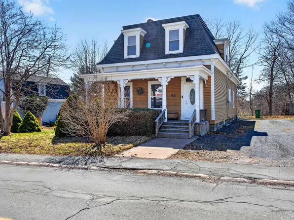 89 Welsford St, Pictou, NS B0K 1H0