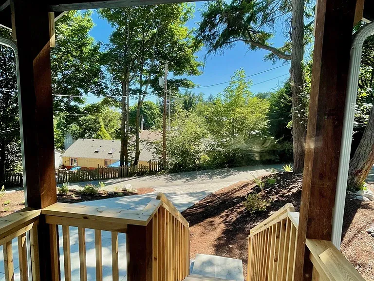 6528 NE Cedar St — Photo 1