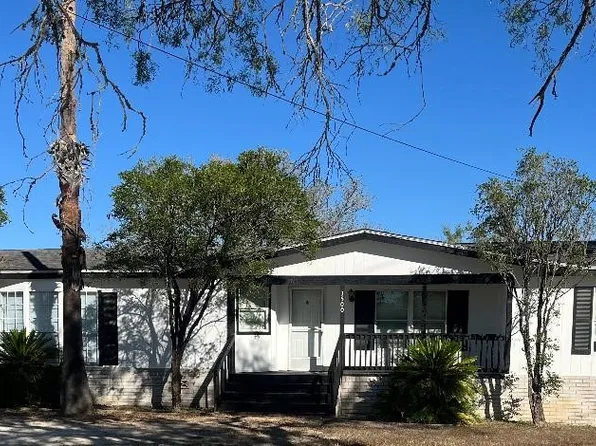 1500 N. Hill St, Three Rivers, TX 78071