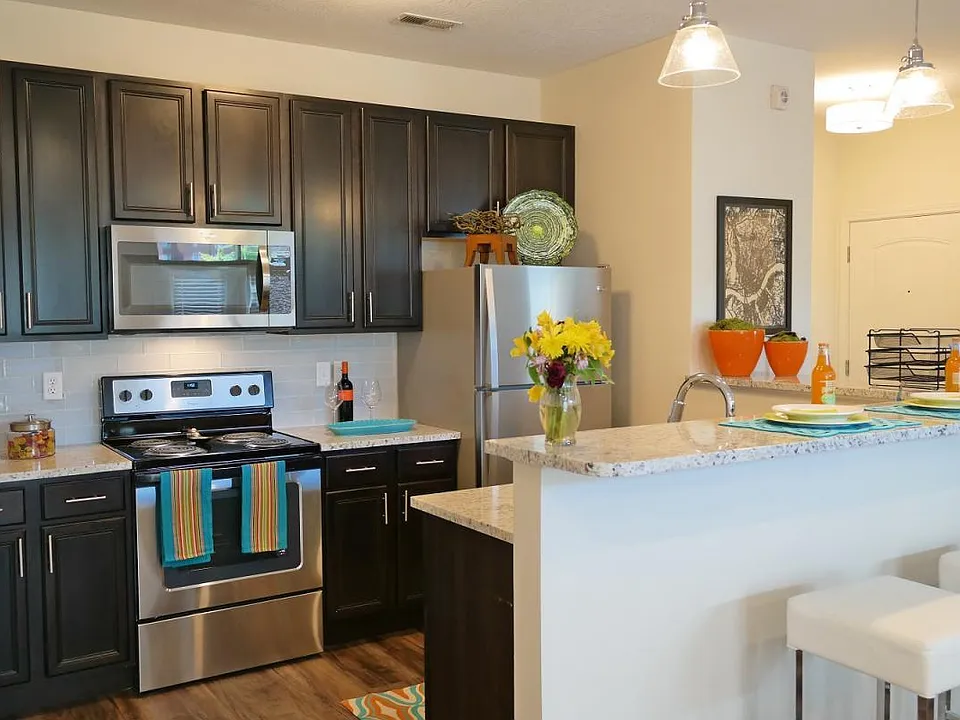 DeSales Flats Apartments*