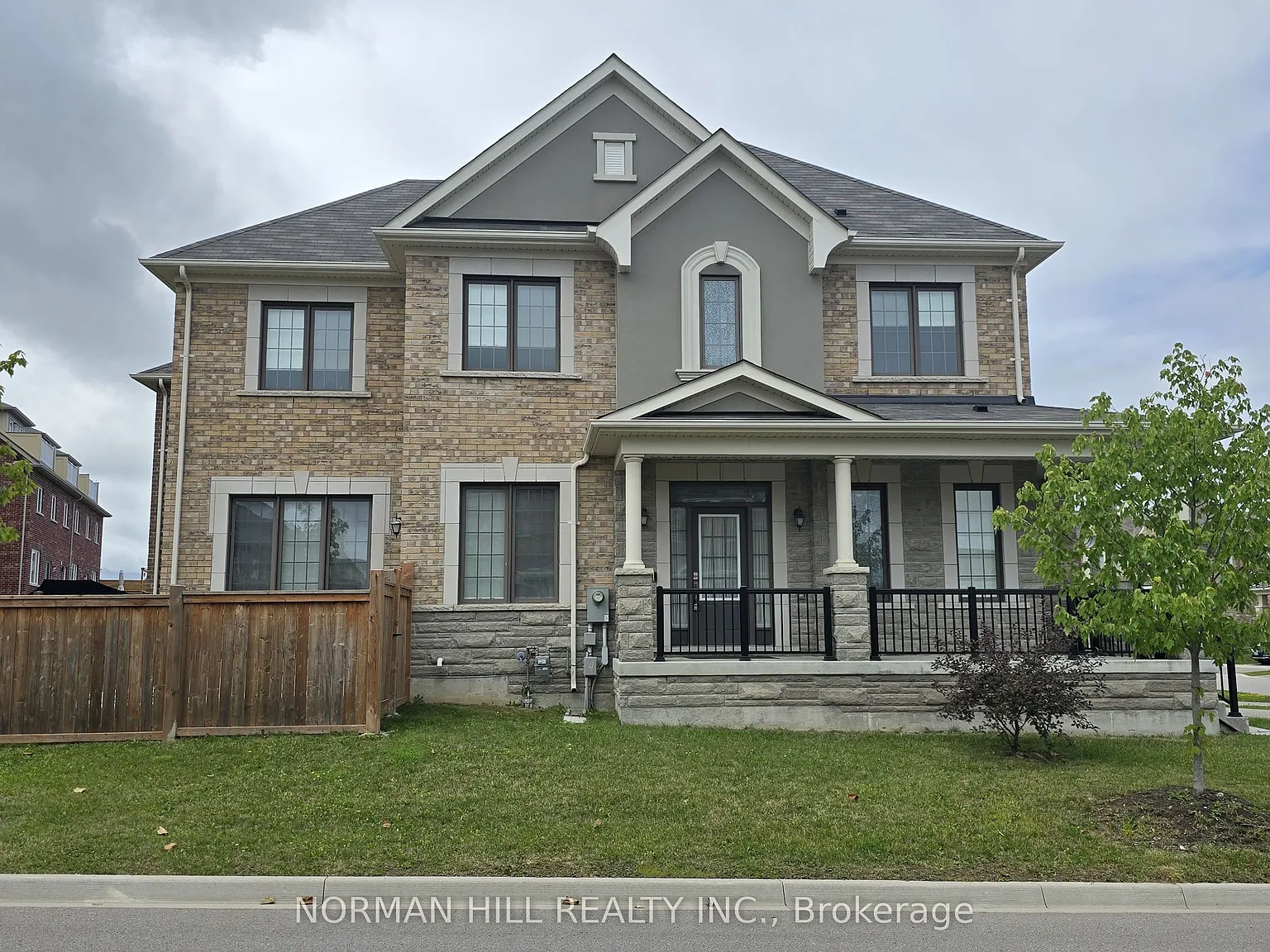 4 bed, $4,180 — Photo 1