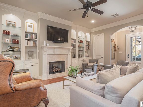 3rd image of 2023 Bienville Dr