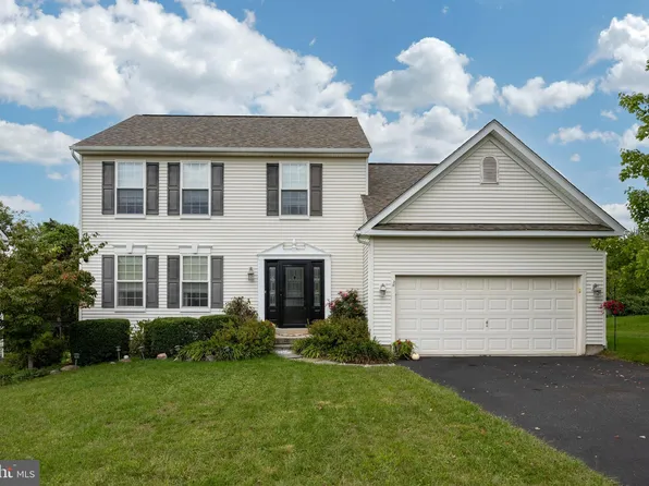 1026 Fallbrook Ln, Pottstown, PA 19464