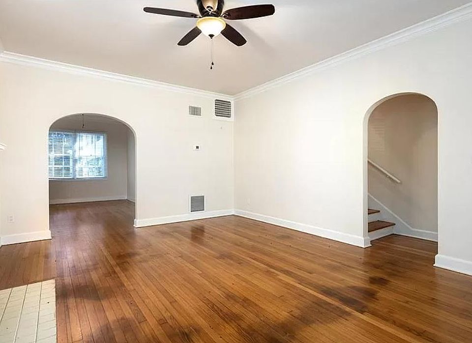 1st image of 315 NE 8th Ave