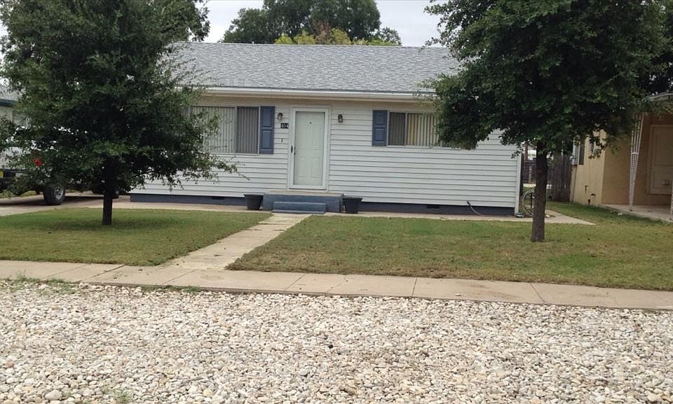 1st image of 404 S Mesquite St