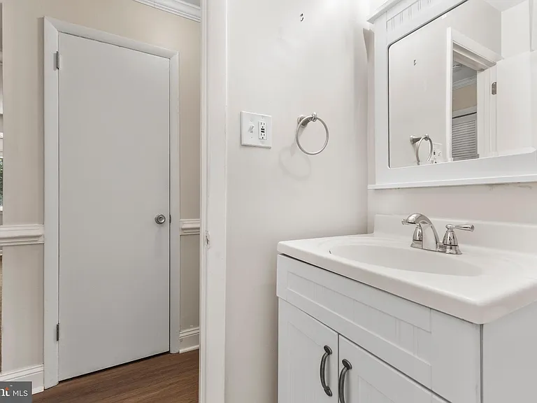11611 Vantage Hill Rd #11B — Photo 18
