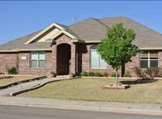 104 Gary Ave, Levelland, TX 79336