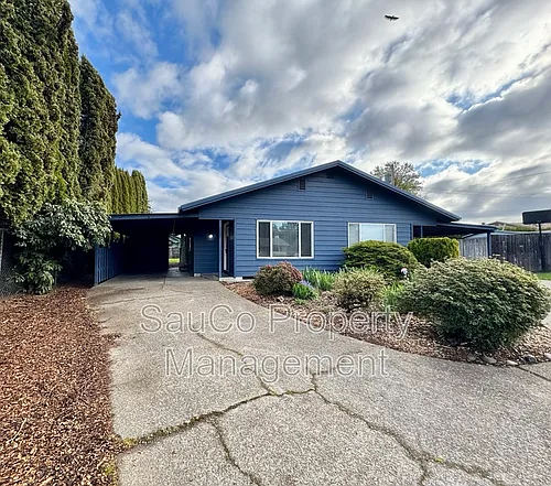 2737 Maywood Dr Photo 1
