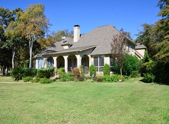 3rd image of 246 St Andrews Dr