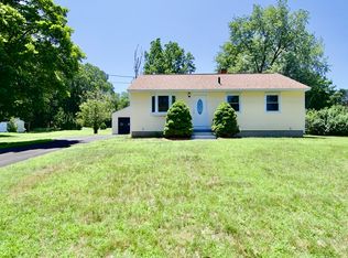 44 Governor Dr, Westfield, MA 01085