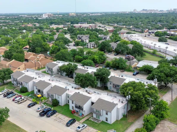 2000 Kazmeier Plz, Bryan, TX 77802