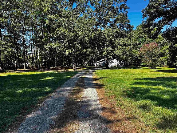 2nd image of 1049 Elenore Rd