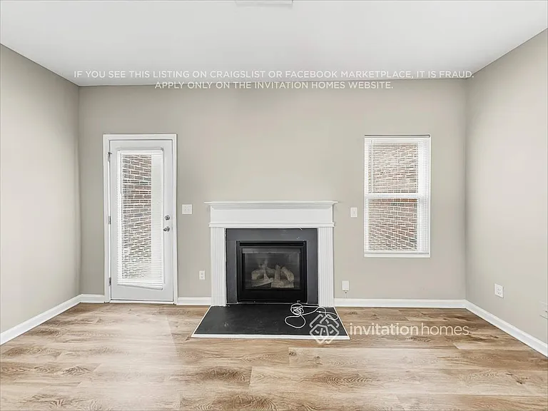 657 Armitage Way — Photo 7
