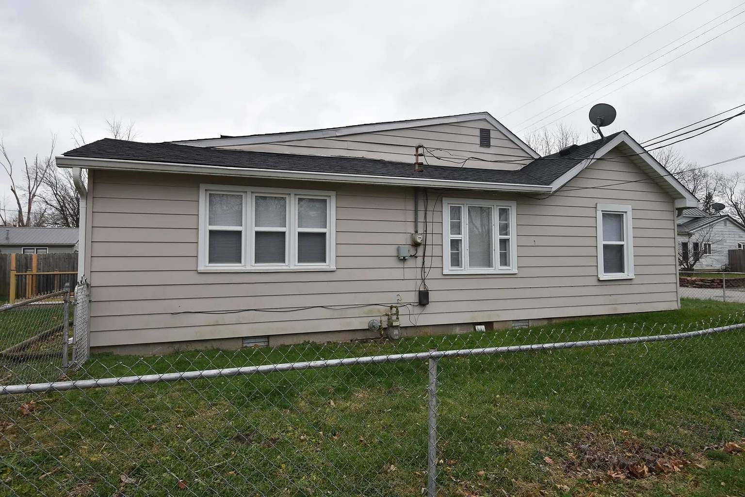 205 S McCarty St photo 1