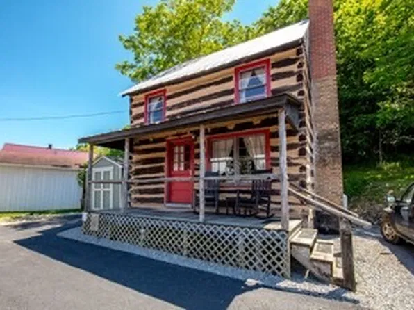 177 Jackson St, Bland, VA 24315