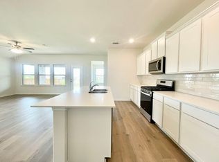 6017 Shepton Dr, Aubrey, TX 76227
