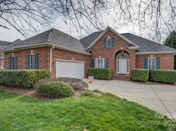 5527 Weavers Row, Gastonia, NC 28056