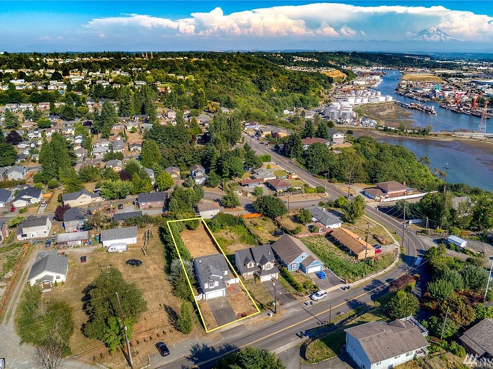 Browns Point Suburb