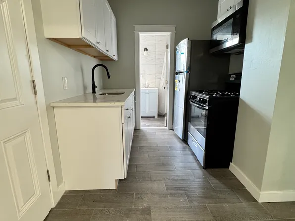 (undisclosed Address), Staten Island, NY 10304