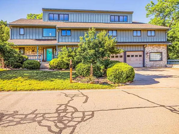 106 E Redbud Dr, Stillwater, OK 74075