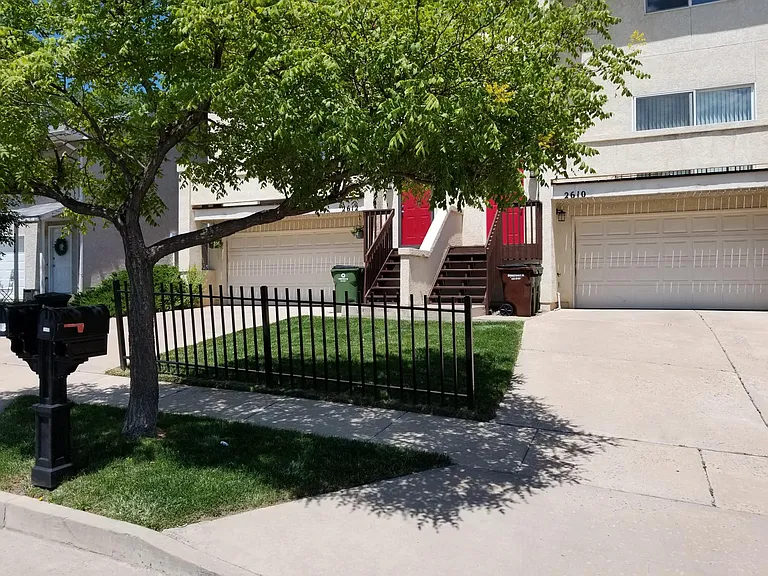 2534 W Pikes Peak Ave — Photo 2