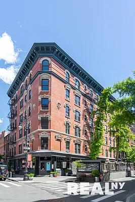 Rented by REAL New York | media 5