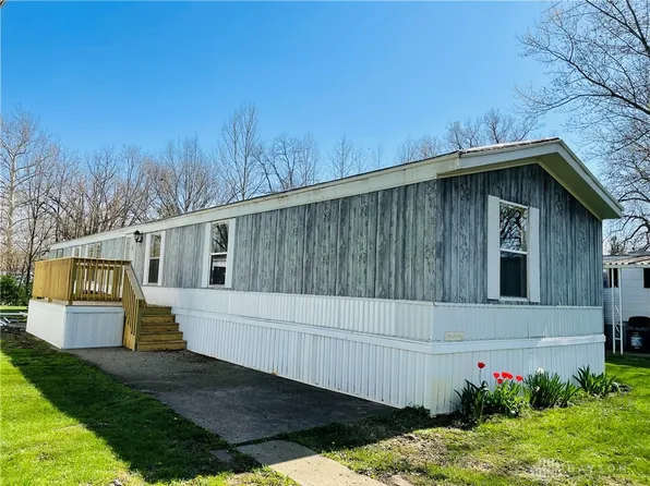 28 Dee Dr, New Paris, OH 45347