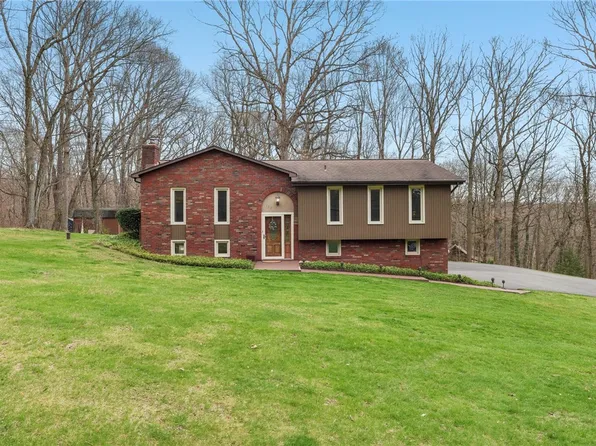 137 Dehaven Rd S, Beaver Falls, PA 15010