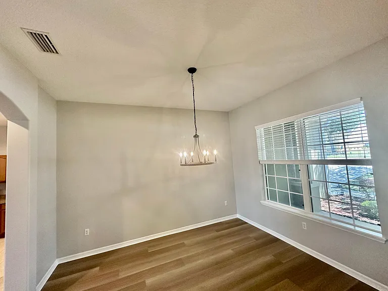 916 White Oak Way — Photo 6