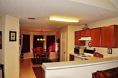 4th image of 1425 Knottingham Dr