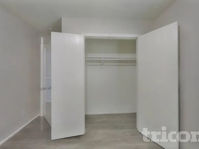 12402 Grossmount Dr — Photo 10