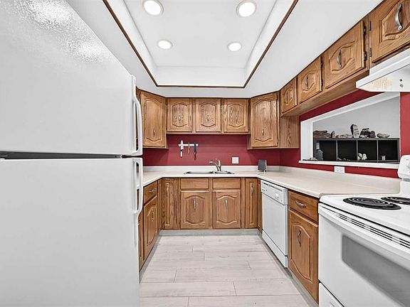 5th image of 3730 W 50th St NW #210